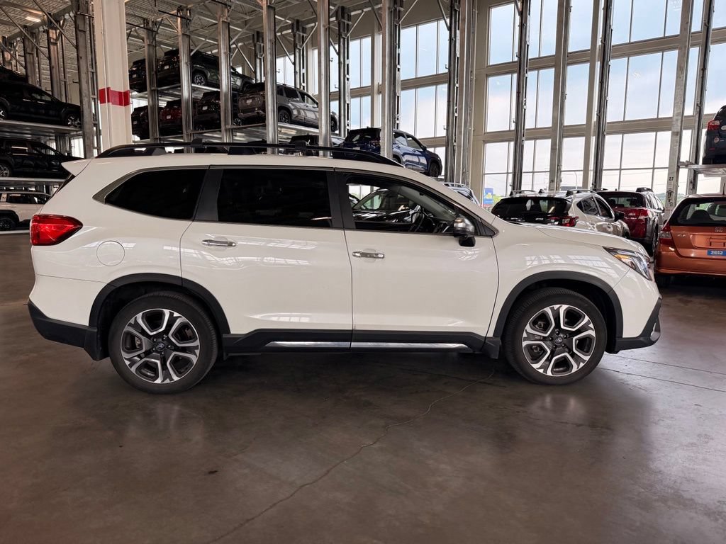 Used 2023 Subaru Ascent Touring AWD/4WD image 2