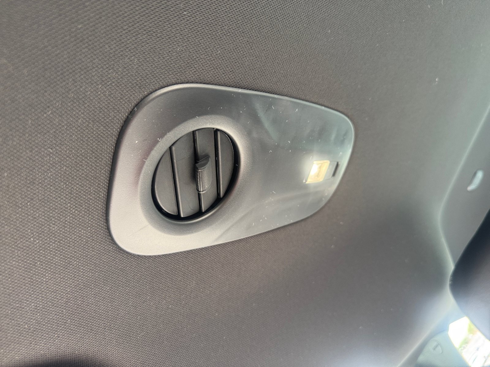 New 2026 Chrysler Voyager LX FWD image 32
