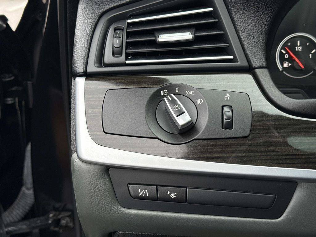 Used 2013 BMW M5 RWD image 19
