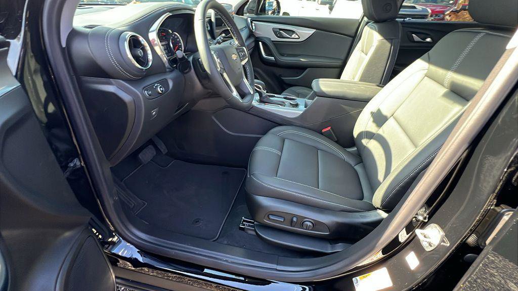 New 2026 Chevrolet Blazer LT image 13