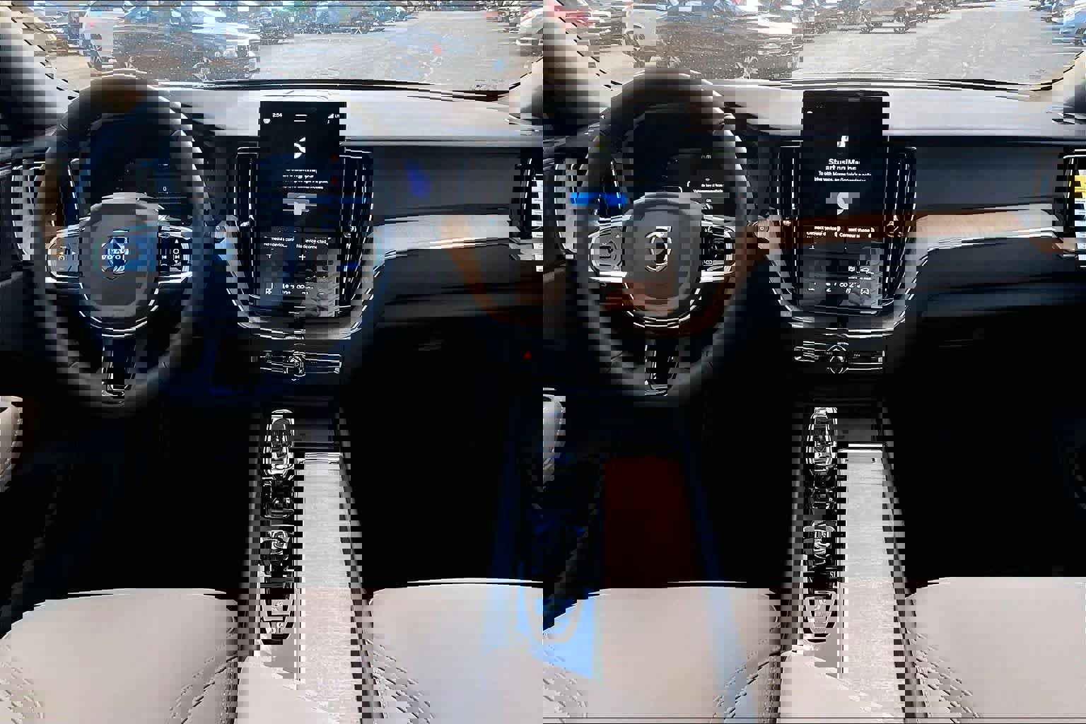 New 2026 Volvo XC60 B5 Plus w/ Protection Package Premier image 7