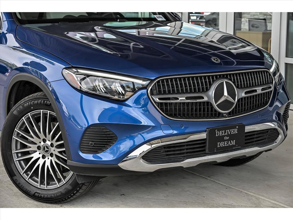 Certified 2026 Mercedes-Benz GLC 300 4MATIC image 2