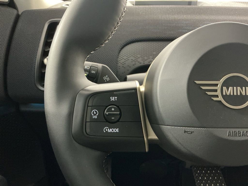 Certified 2025 MINI Cooper Countryman S AWD/4WD image 15