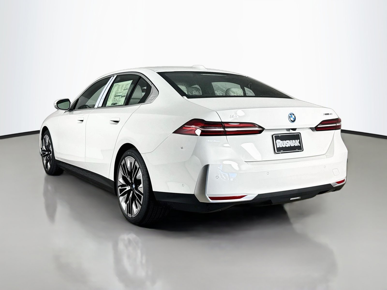 New 2027 BMW i5 M60 AWD/4WD image 5