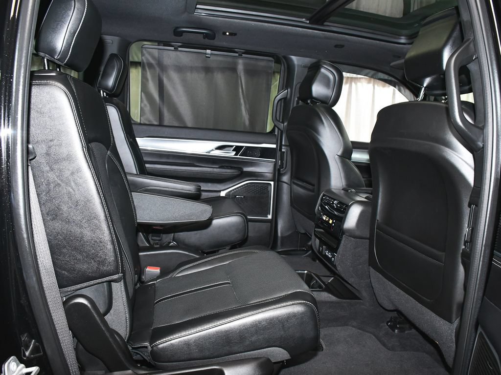Used 2023 Jeep Wagoneer Series II w/ Convenience Group I AWD/4WD image 48