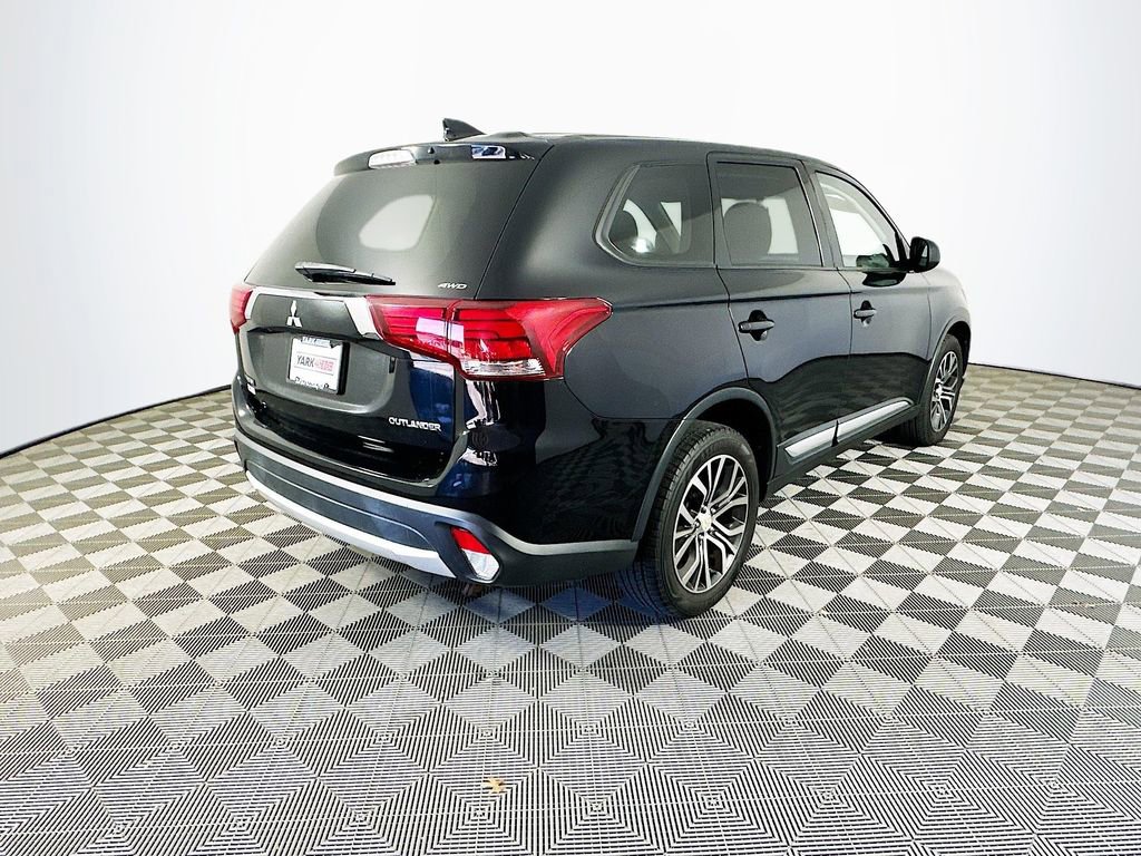Used 2018 Mitsubishi Outlander ES image 9