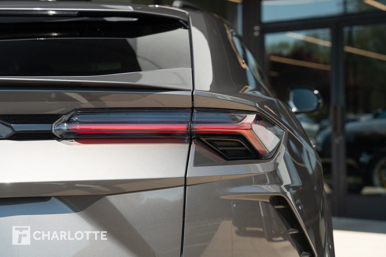 Used 2021 Lamborghini Urus AWD/4WD image 15