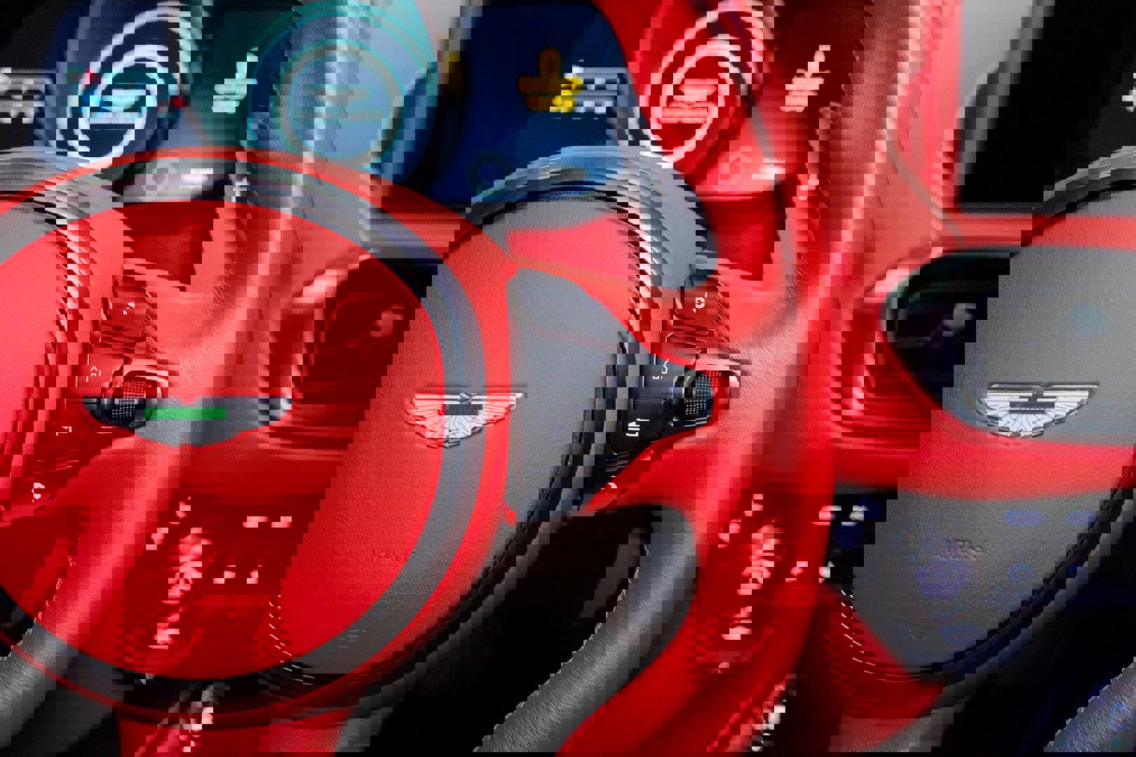 Used 2019 Aston Martin V8 Vantage Coupe image 36