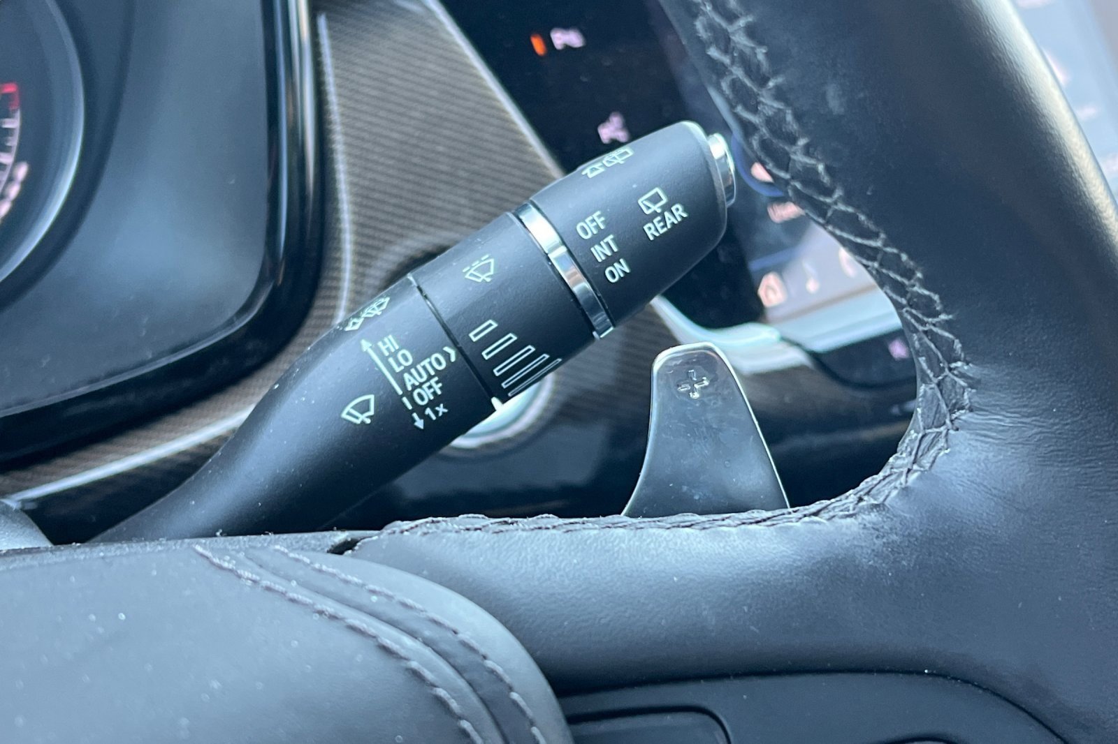 Certified 2024 Cadillac XT6 Sport w/ Platinum Package image 39