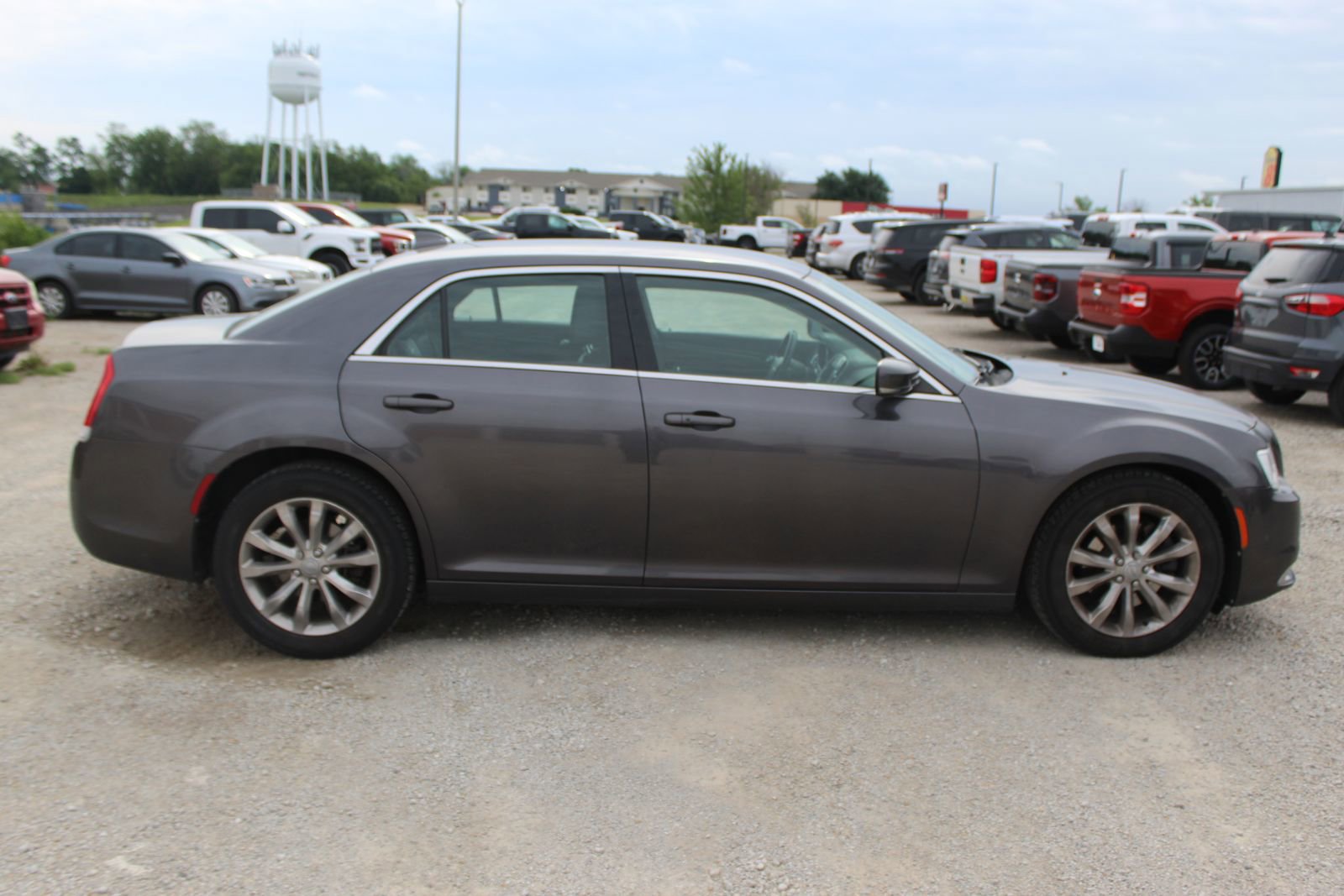 Used 2015 Chrysler 300 Limited w/ 300 Premium Group AWD/4WD image 7