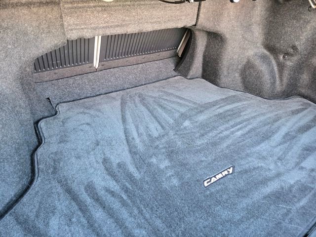 Used 2012 Toyota Camry LE FWD image 18