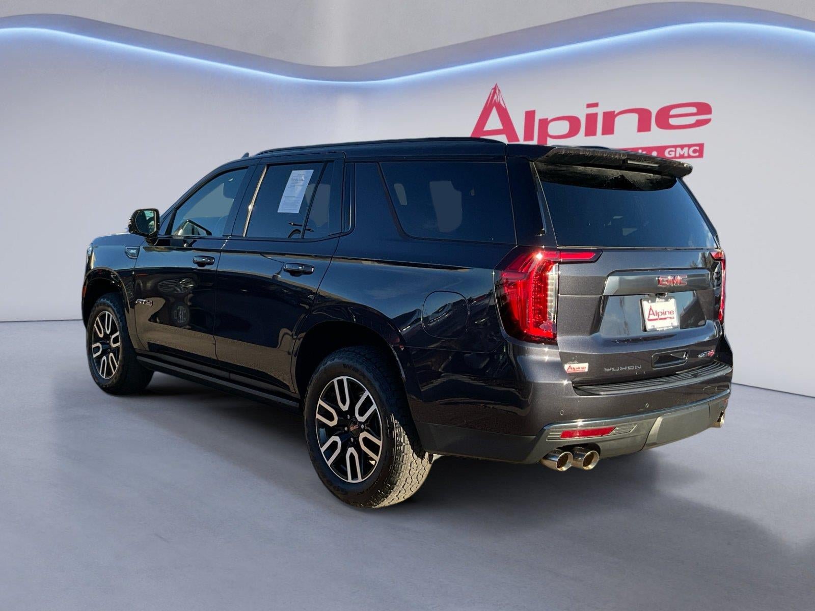 Certified 2024 GMC Yukon AT4 w/ AT4 Premium Package AWD/4WD image 3