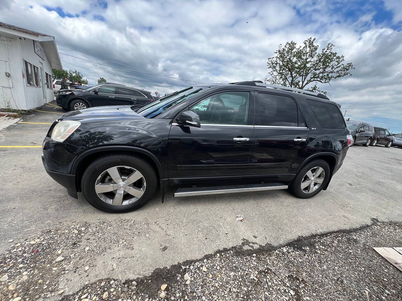 Used 2012 GMC Acadia SLT w/ LPO, 'HIT The Road' Package AWD/4WD image 18