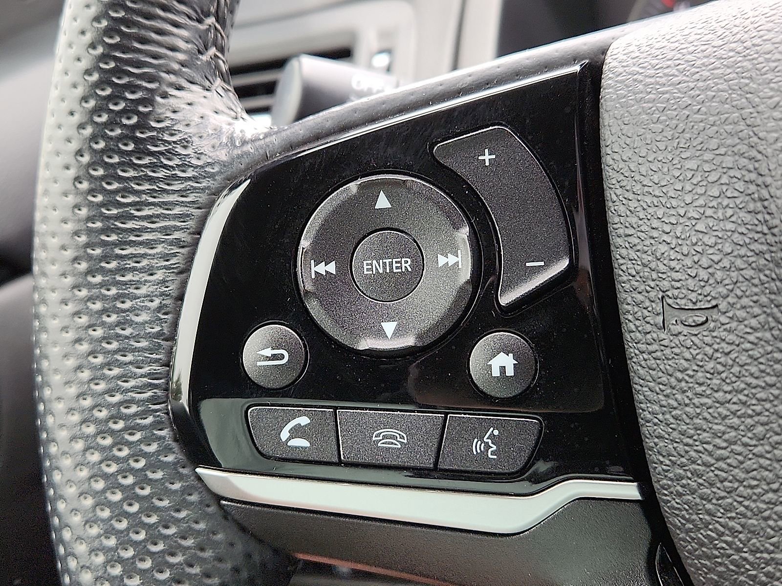 Used 2023 Honda Passport Elite image 16