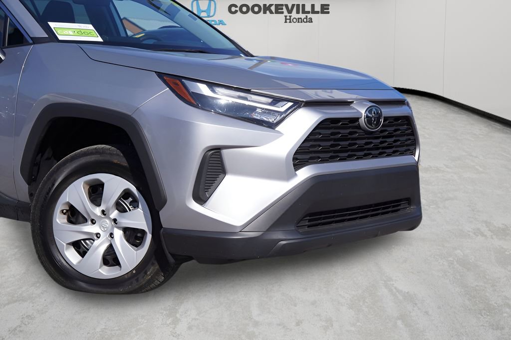 Used 2025 Toyota RAV4 LE AWD/4WD image 2