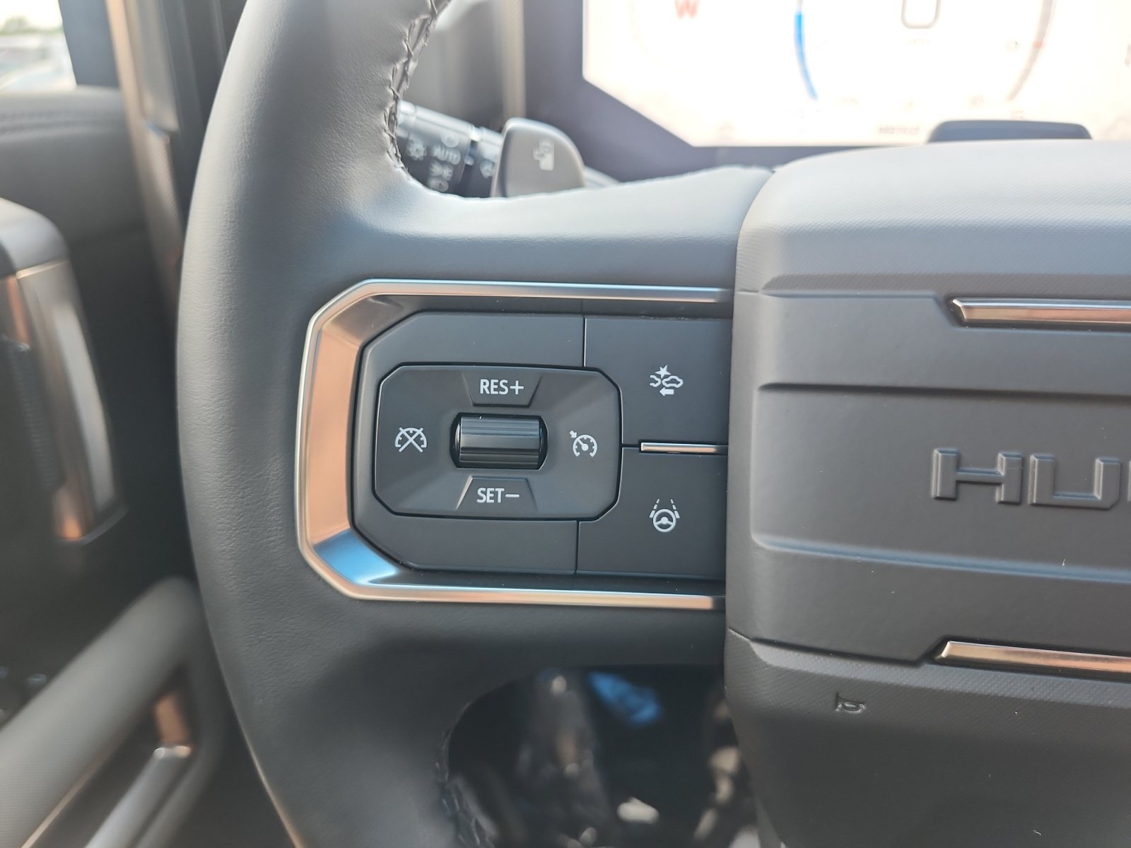 Used 2025 GMC Hummer EV 2X AWD/4WD image 31