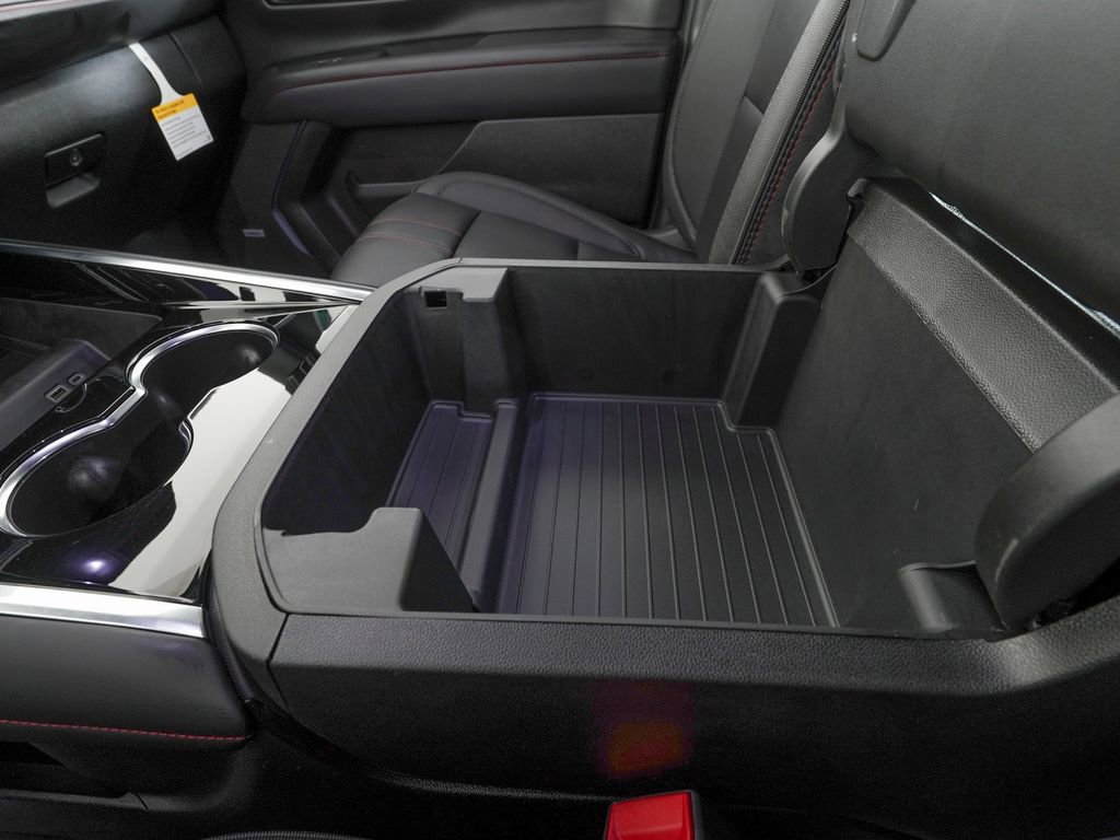 Used 2026 Chevrolet Tahoe RST w/ RST Performance Edition image 32