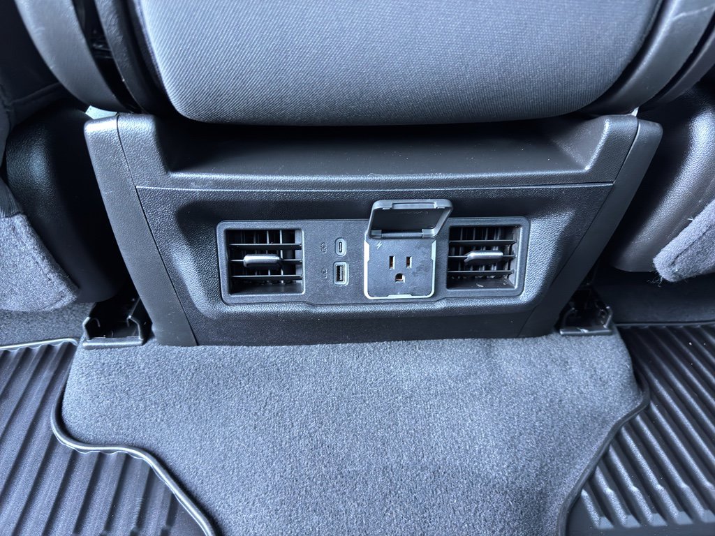 Used 2025 Chevrolet Silverado 1500 LT image 13