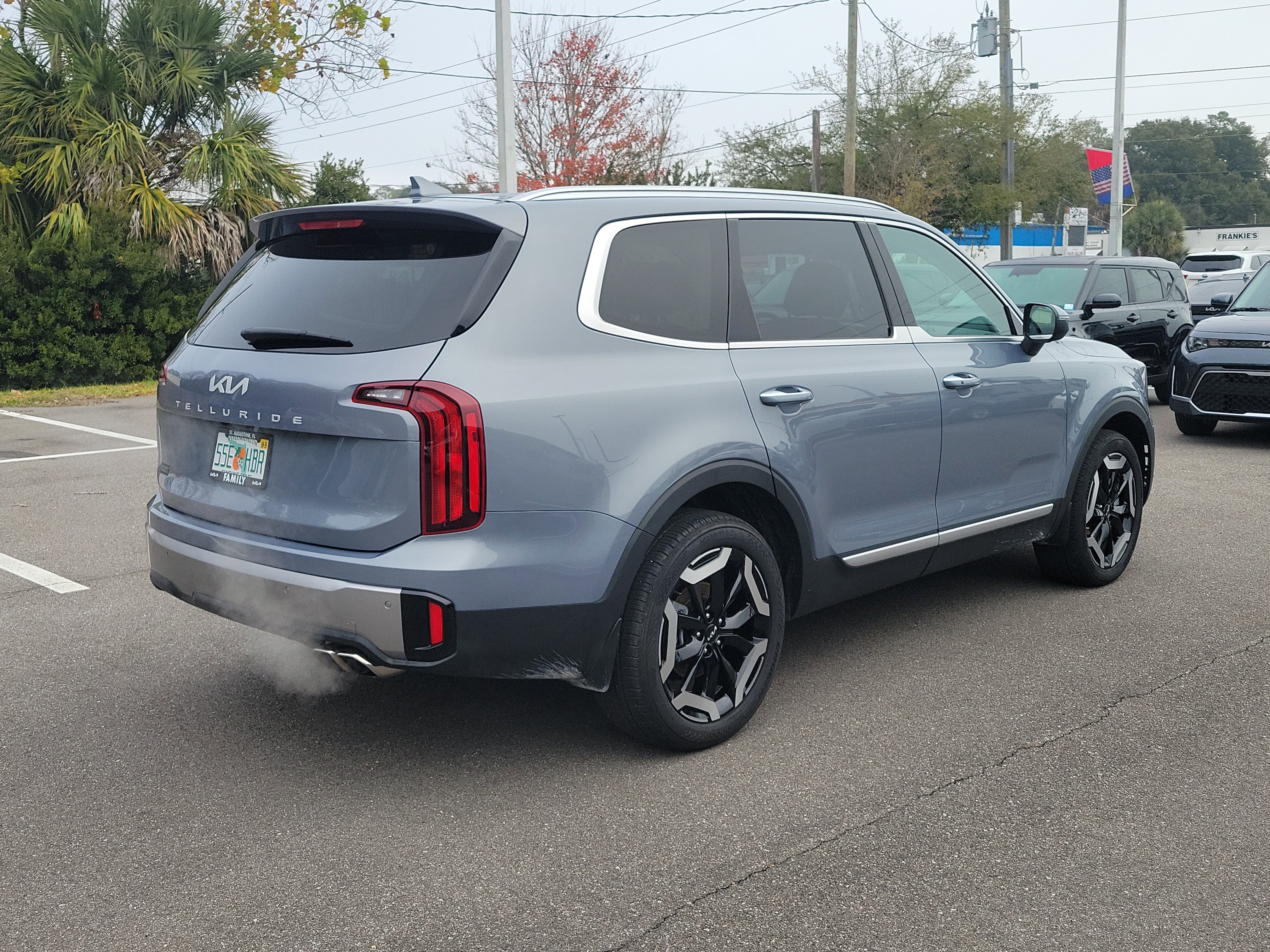 Certified 2025 Kia Telluride S image 5