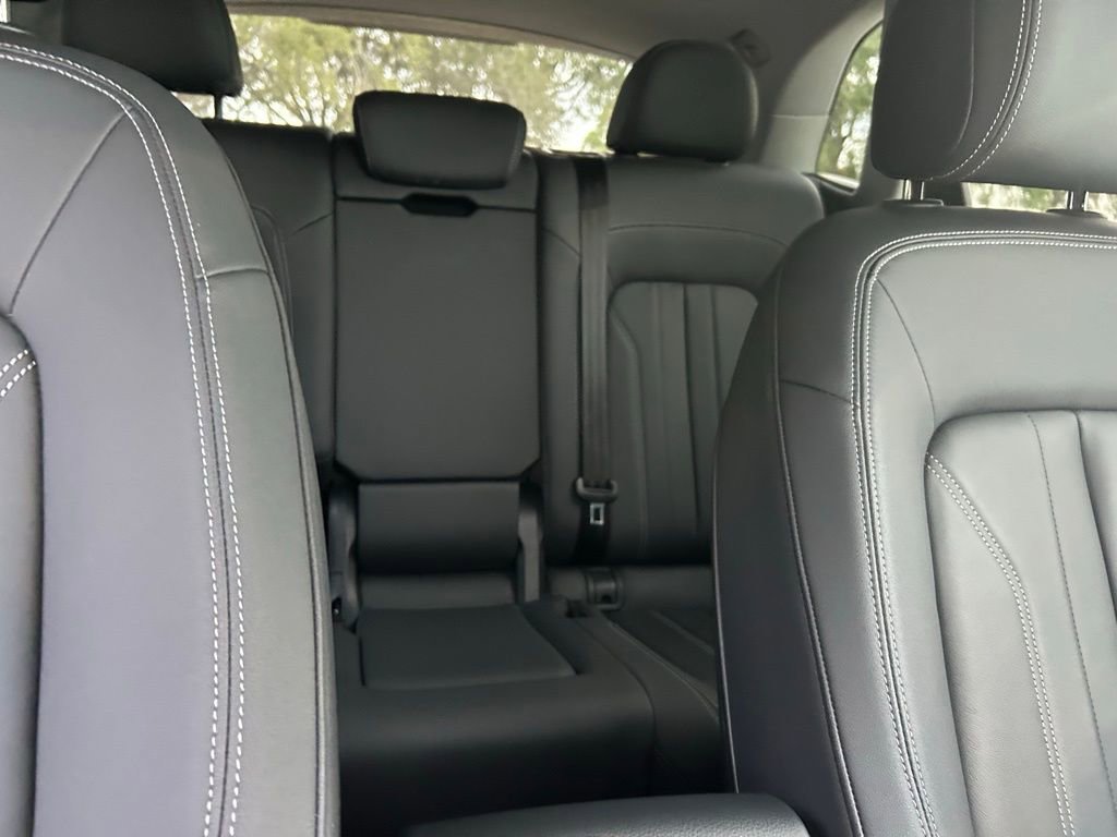 Used 2023 Audi Q5 2.0T Premium w/ Convenience Package image 39