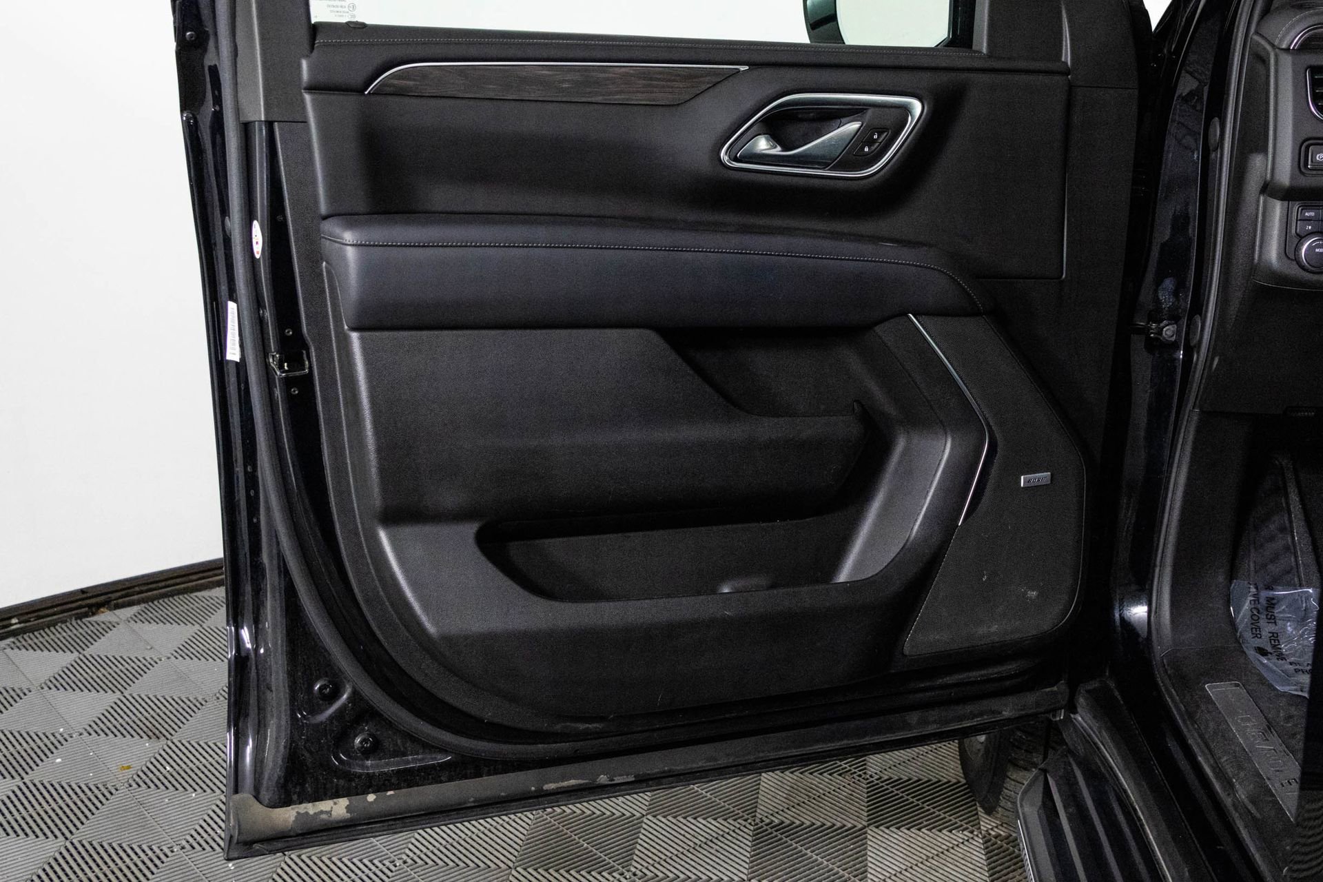 Certified 2024 Chevrolet Tahoe LT w/ LT Signature Package image 35