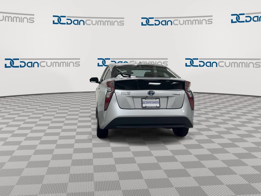 Used 2017 Toyota Prius Two FWD image 7