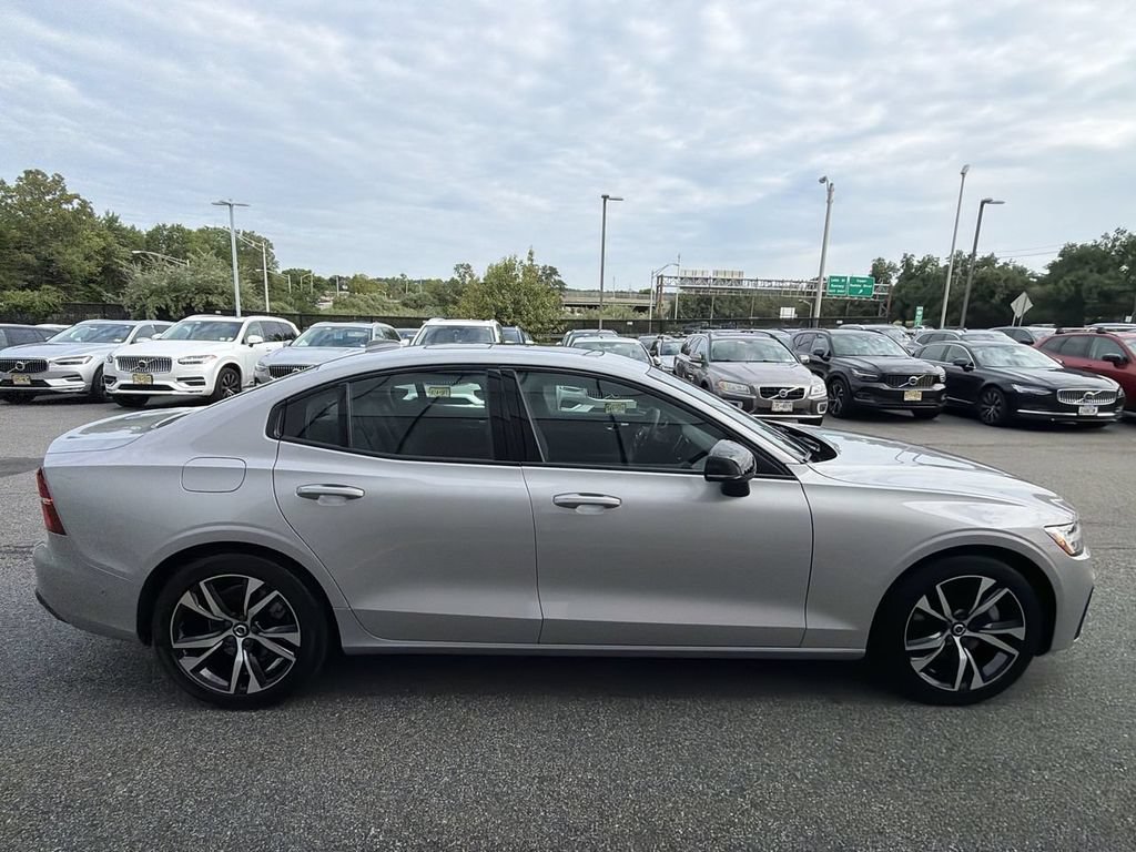Certified 2024 Volvo S60 B5 Plus w/ Climate Package AWD/4WD image 9