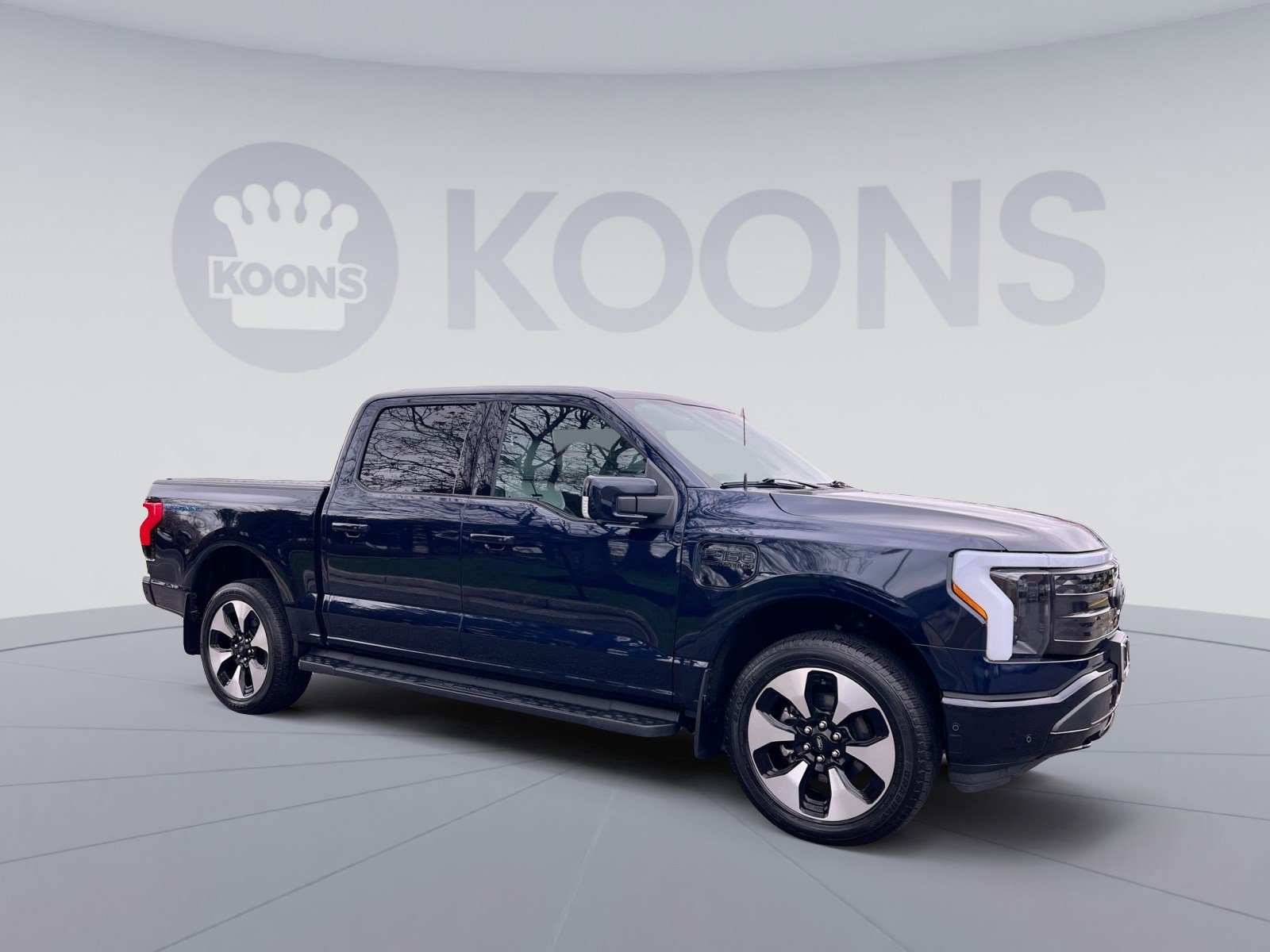 Used 2023 Ford F150 Lightning Platinum image 10
