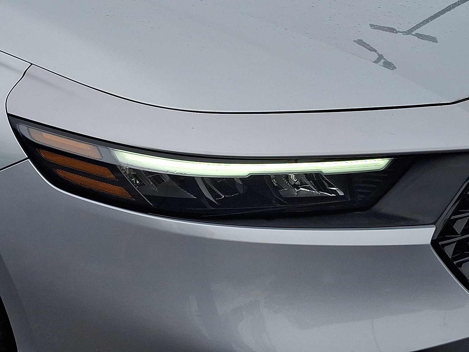 Used 2024 Honda Accord EX image 9