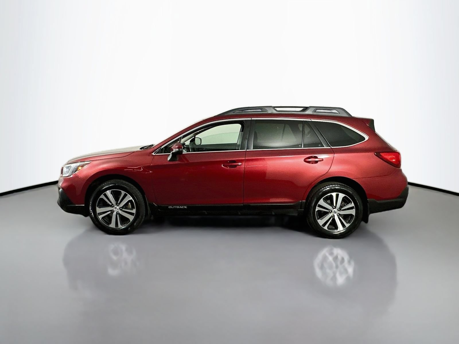 Used 2019 Subaru Outback 3.6R Limited AWD/4WD image 4