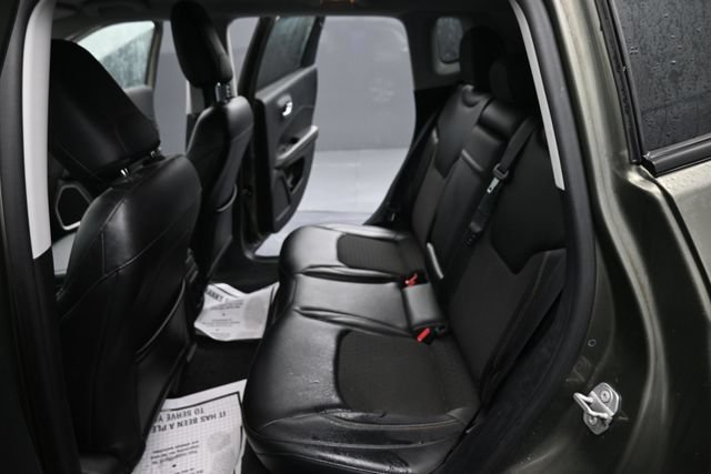 Used 2018 Jeep Compass Latitude AWD/4WD image 10