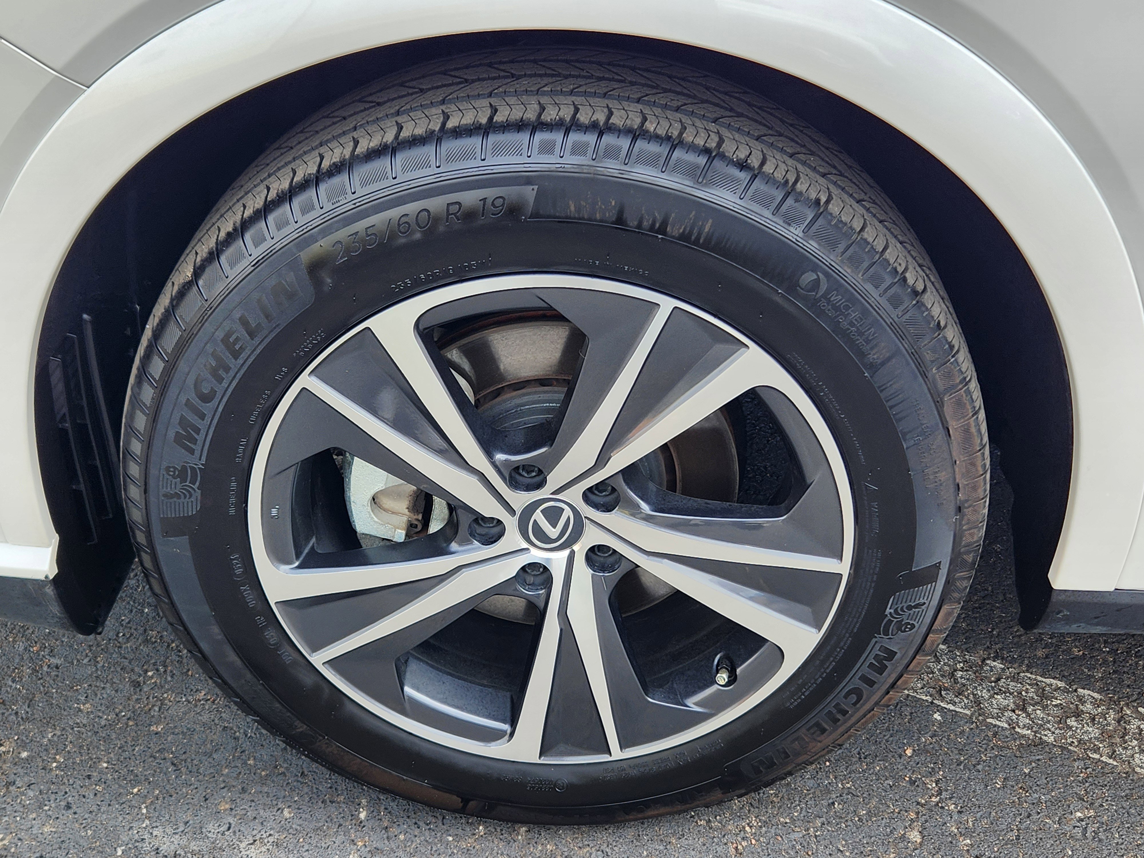 Used 2023 Lexus RX 350h w/ Cold Area Package image 23