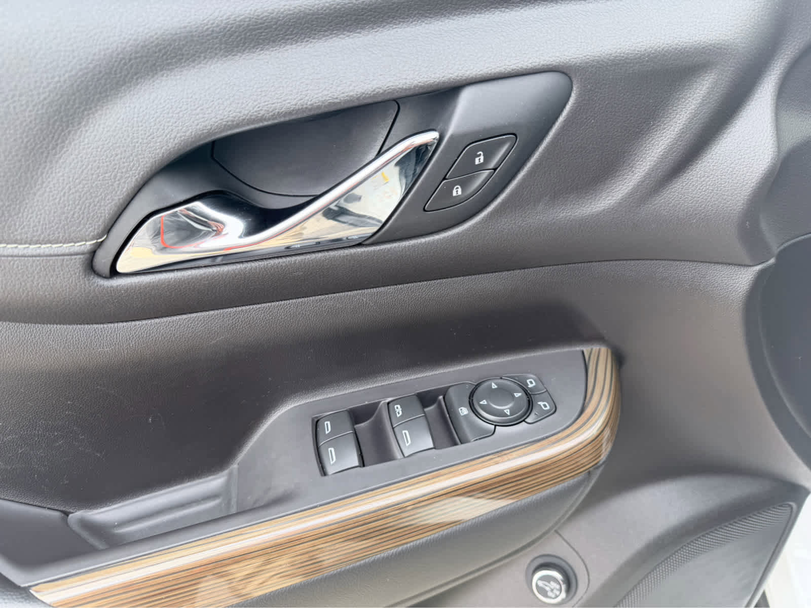 Used 2022 GMC Acadia SLE w/ Driver Convenience Package image 18