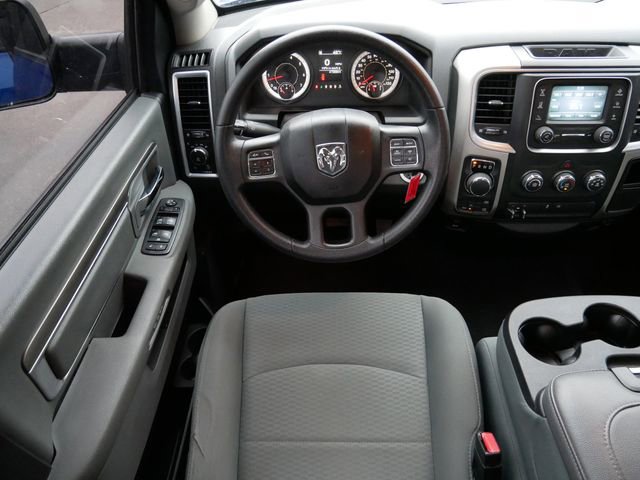 Used 2017 RAM 1500 Classic SLT AWD/4WD image 12