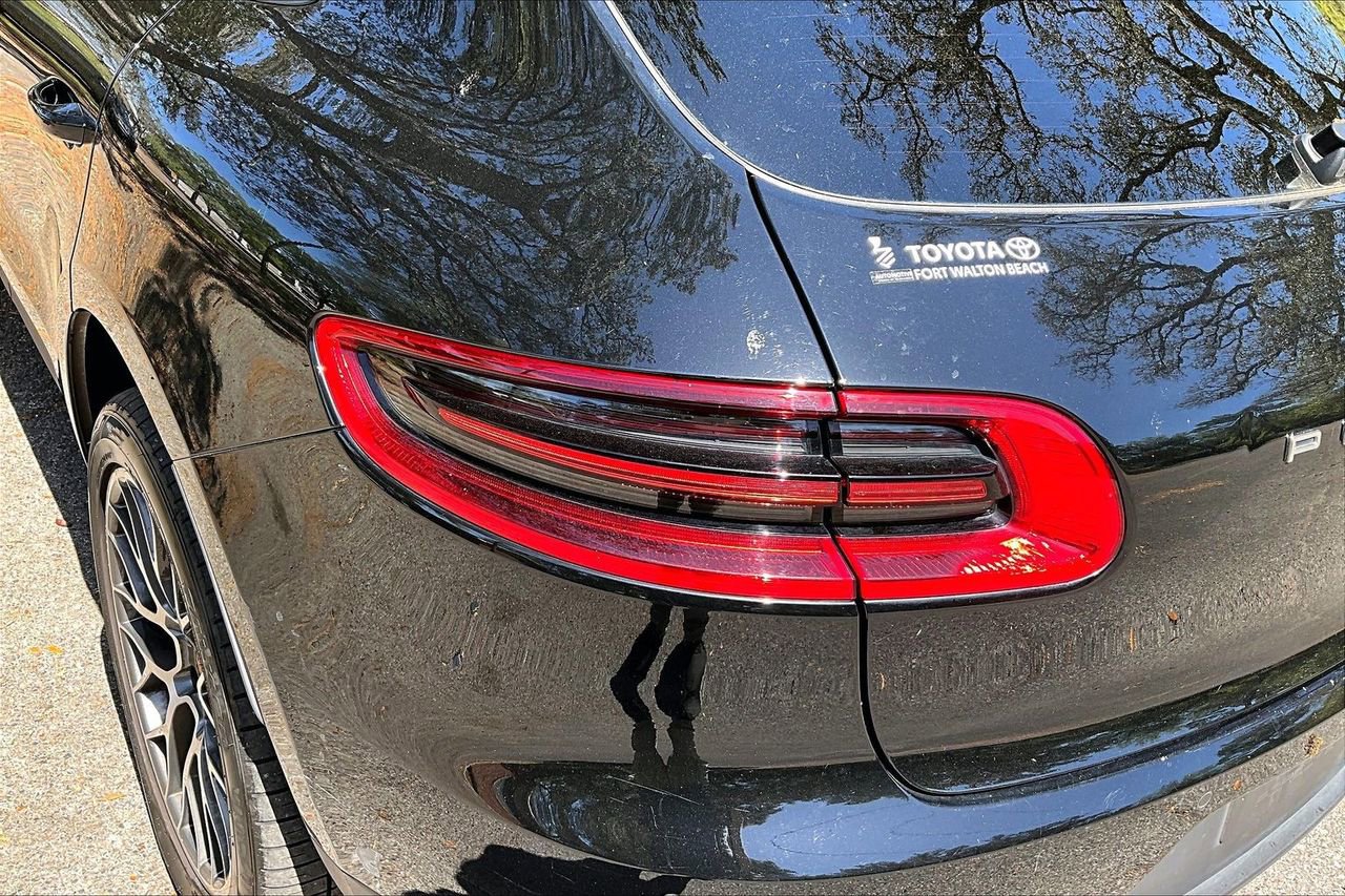 Used 2018 Porsche Macan Sport Edition image 19