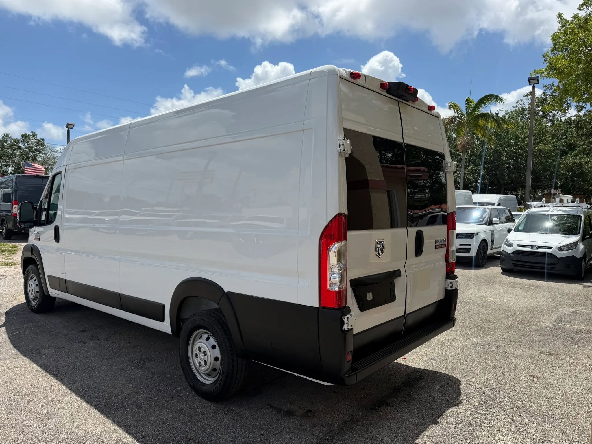 Used 2022 RAM ProMaster 3500 w/ Premium Convenience Group (A) FWD image 3