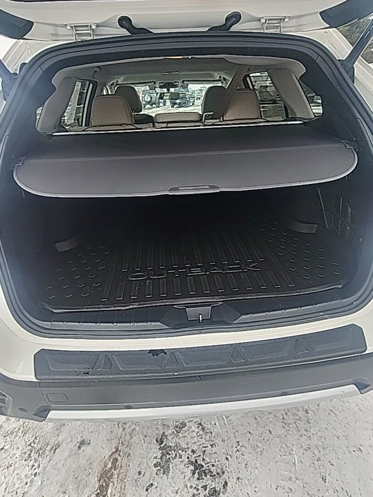 Used 2020 Subaru Outback Limited image 11