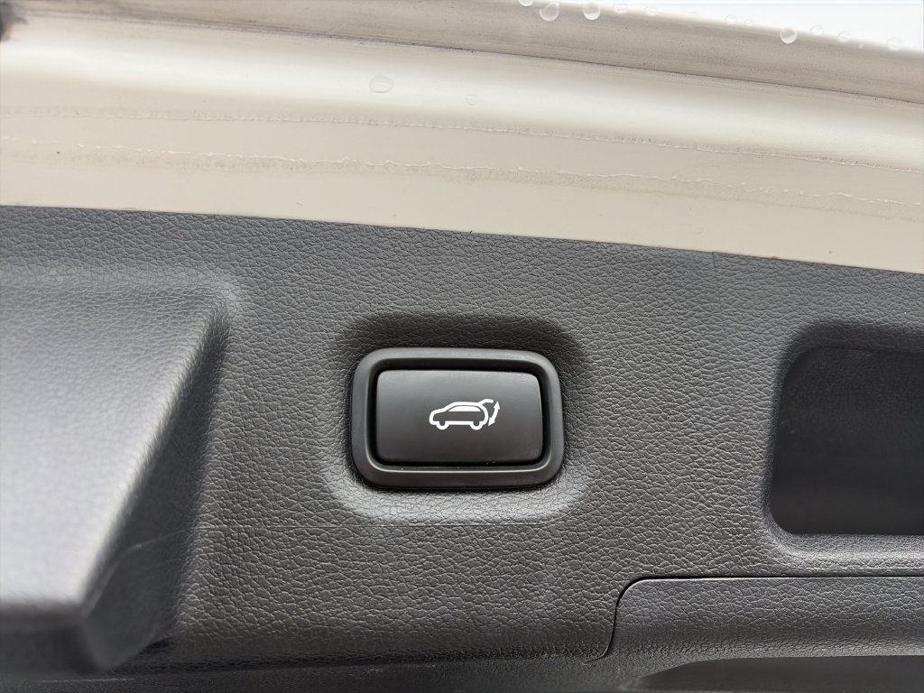 Used 2023 Hyundai Santa Fe SEL w/ Premium Package FWD image 31