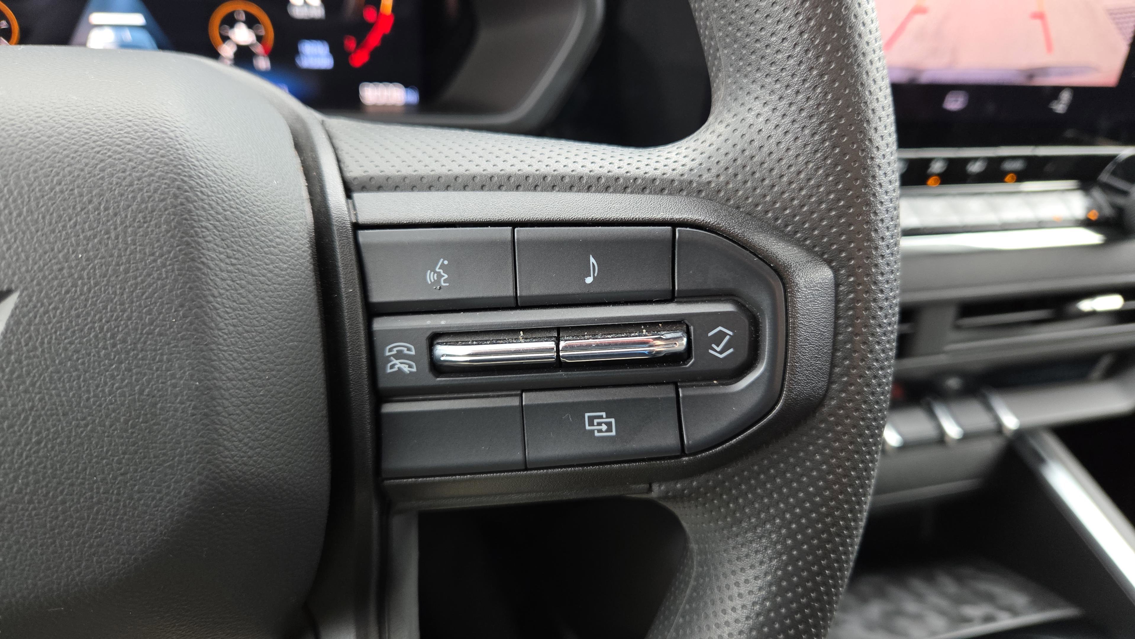 Used 2025 Chevrolet Colorado Trail Boss image 27