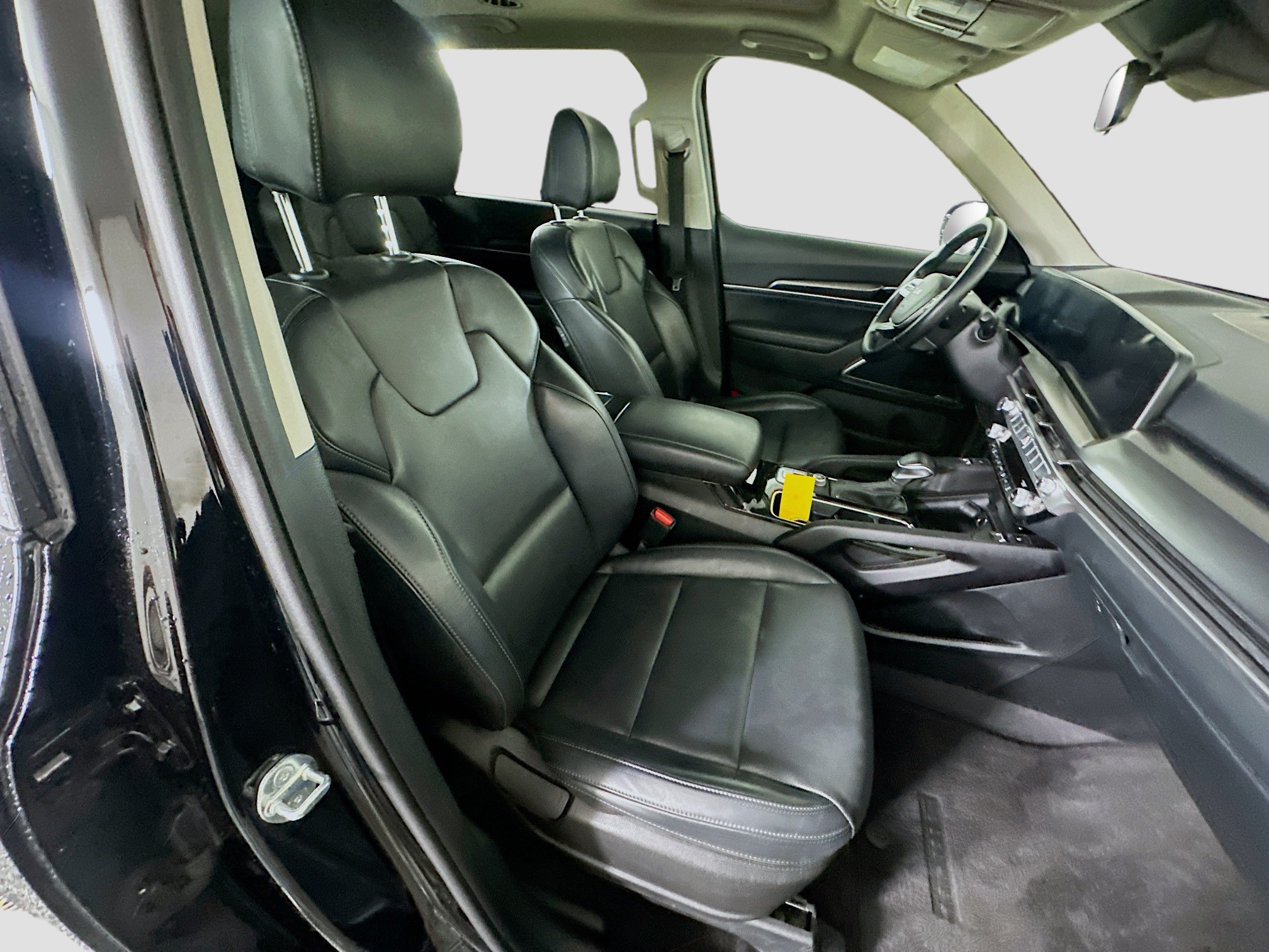 Used 2025 Kia Telluride S FWD image 33