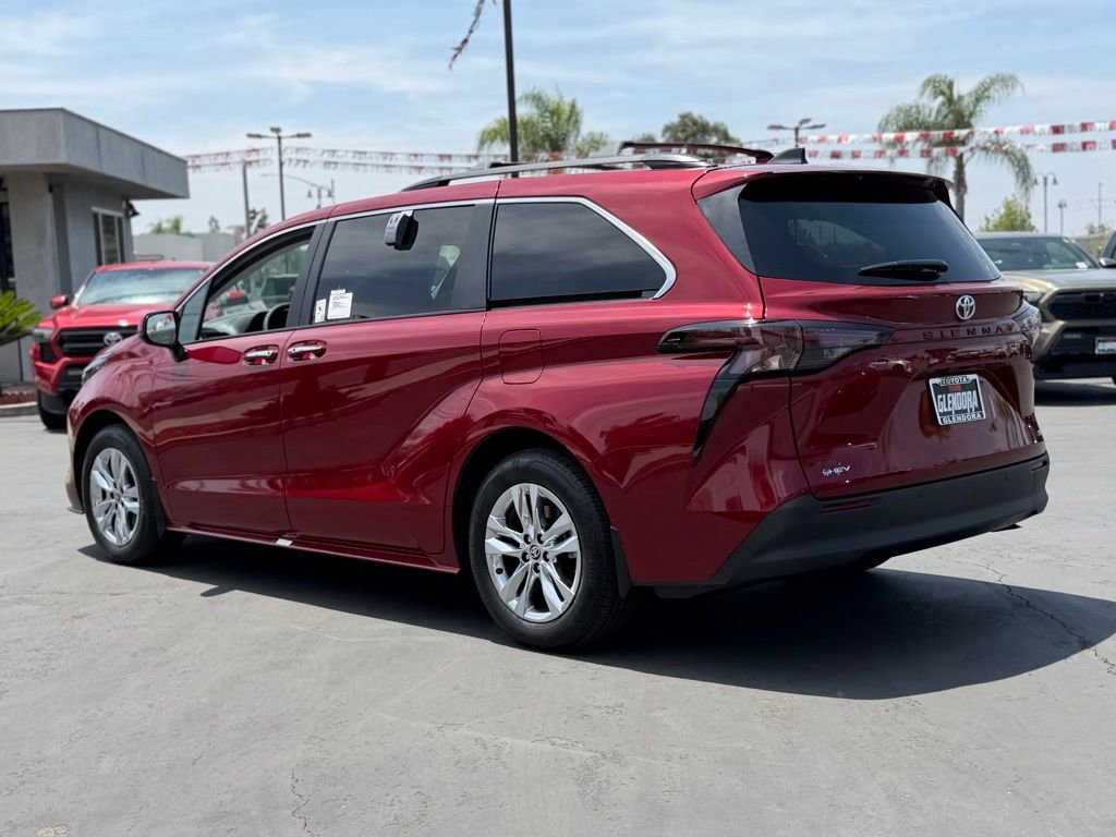 New 2026 Toyota Sienna XLE FWD image 7