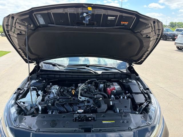 Used 2023 Nissan Altima 2.5 SR AWD/4WD image 7
