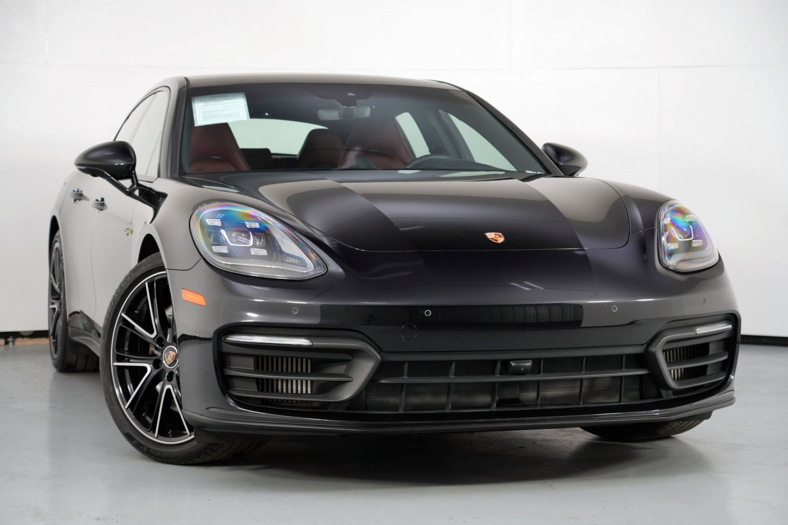 Used 2022 Porsche Panamera 4 w/ Premium Package image 4