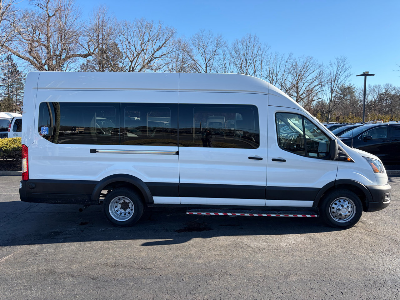 Used 2020 Ford Transit 350 XL image 9