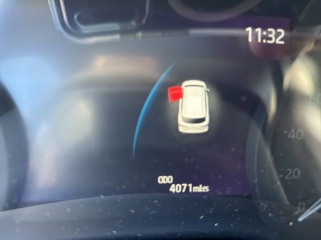 Used 2025 Toyota Sienna XLE image 26