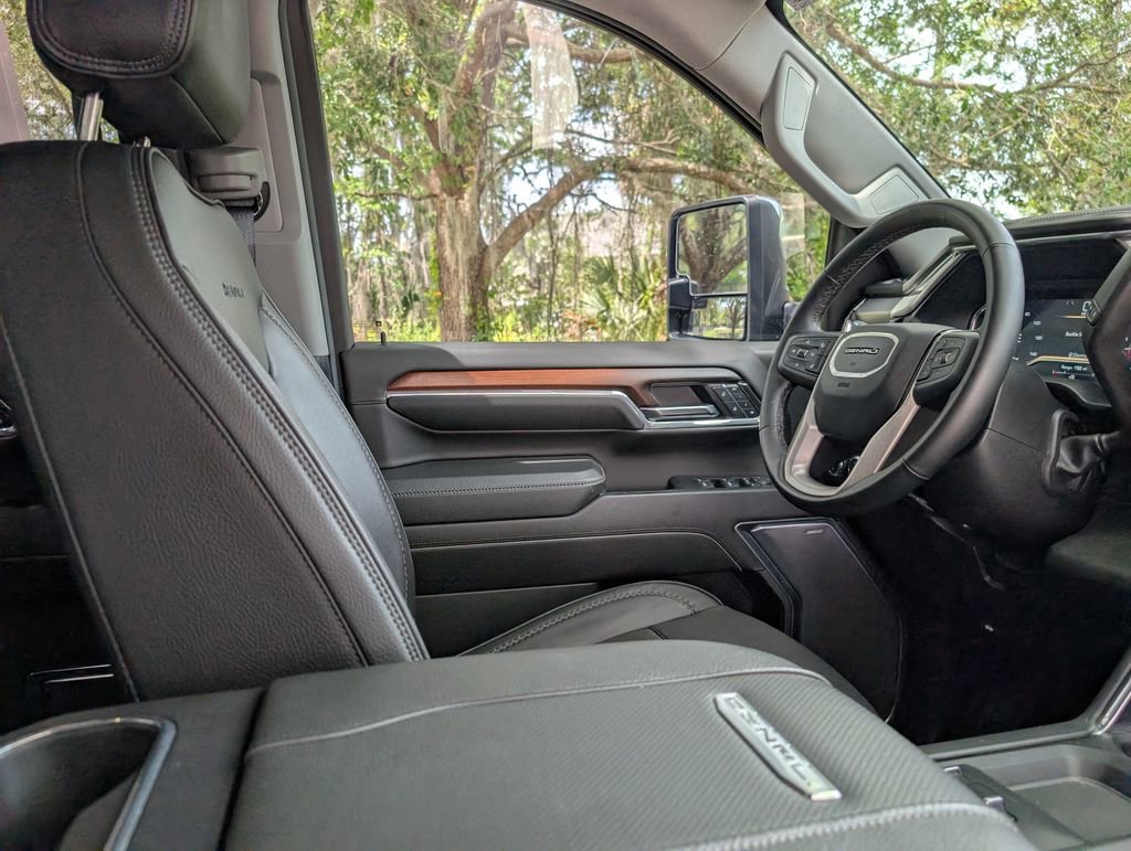 Used 2024 GMC Sierra 2500 Denali w/ Denali Reserve Package AWD/4WD image 19