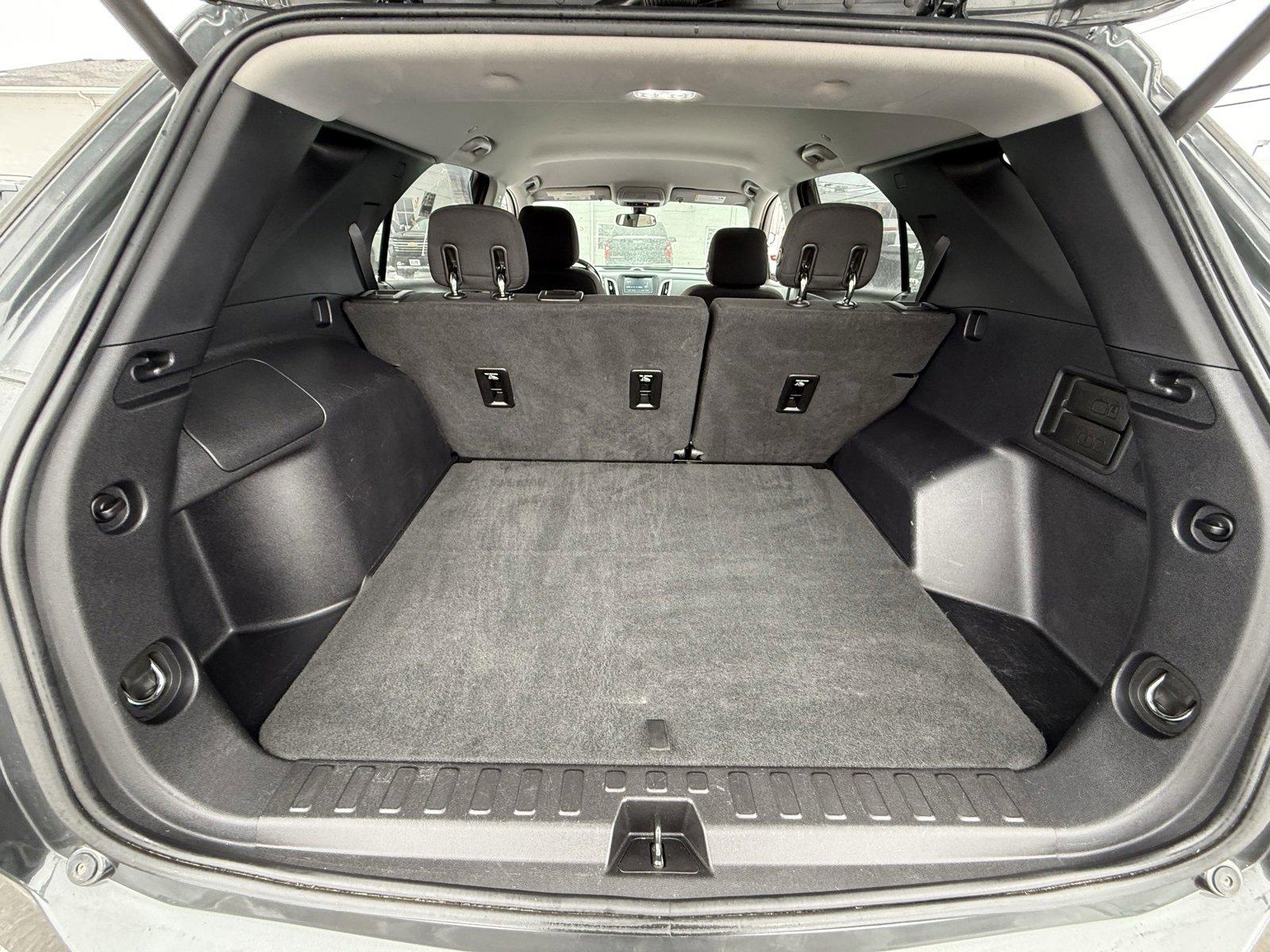 Used 2018 Chevrolet Equinox LT image 25