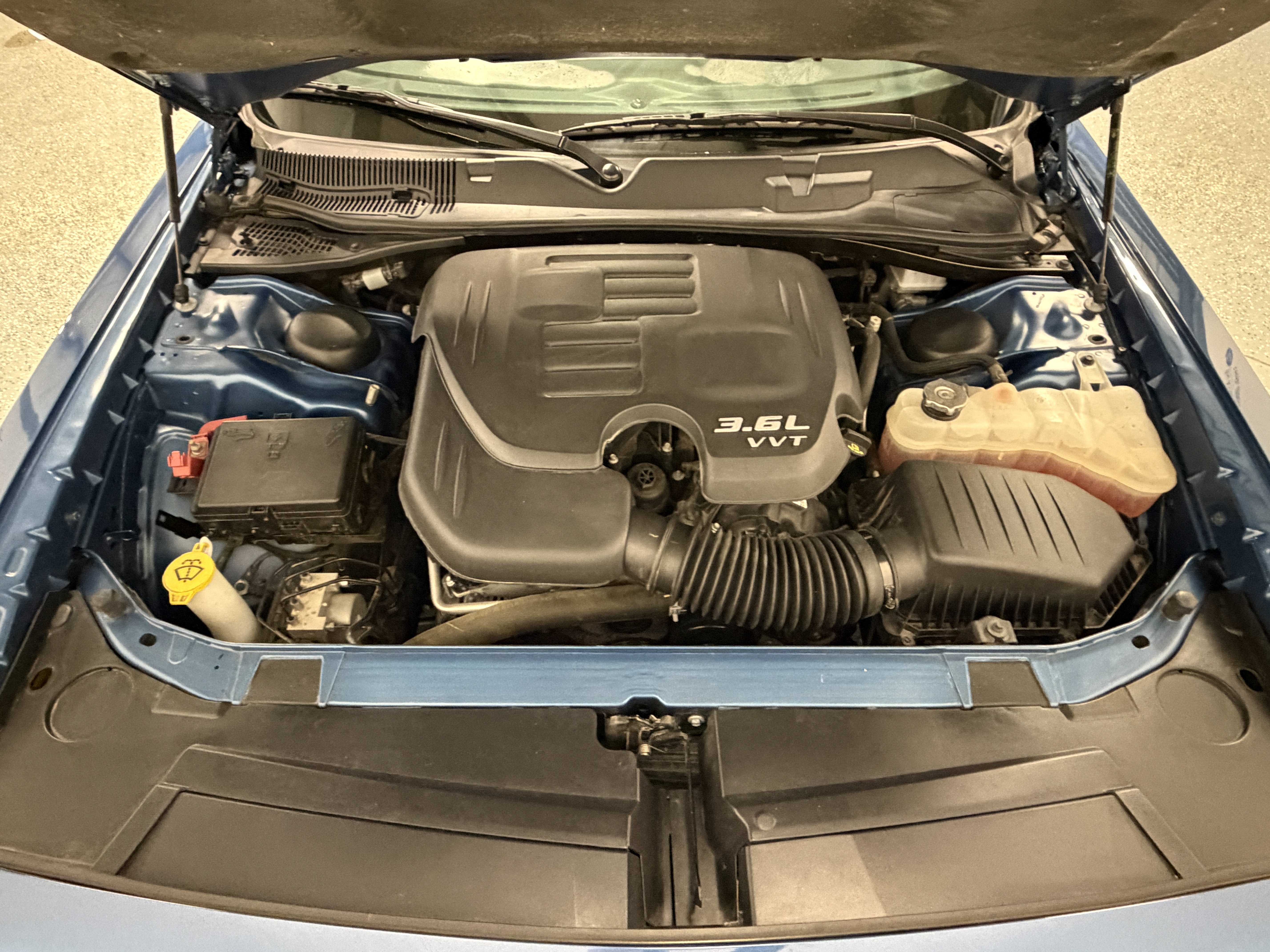 Used 2022 Dodge Challenger SXT w/ Driver Convenience Group RWD image 27