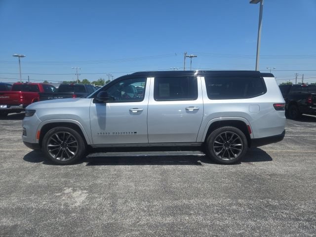 Used 2025 Jeep Grand Wagoneer L Series III w/ Rear Seat Video Group 1 AWD/4WD image 4
