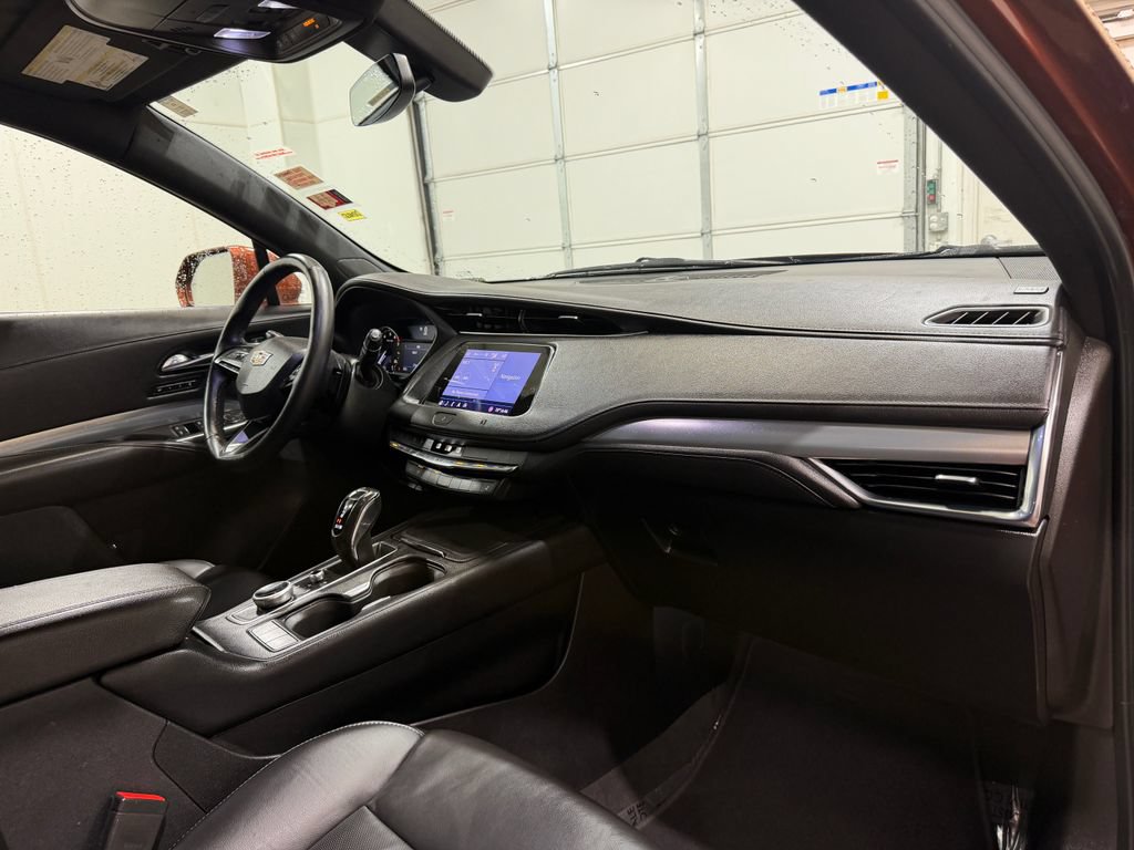 Used 2019 Cadillac XT4 Premium Luxury FWD image 31